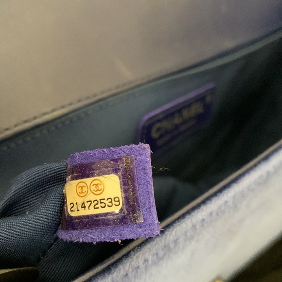 Blue Velvet Chanel medium boy flap - Picture 12 of 12